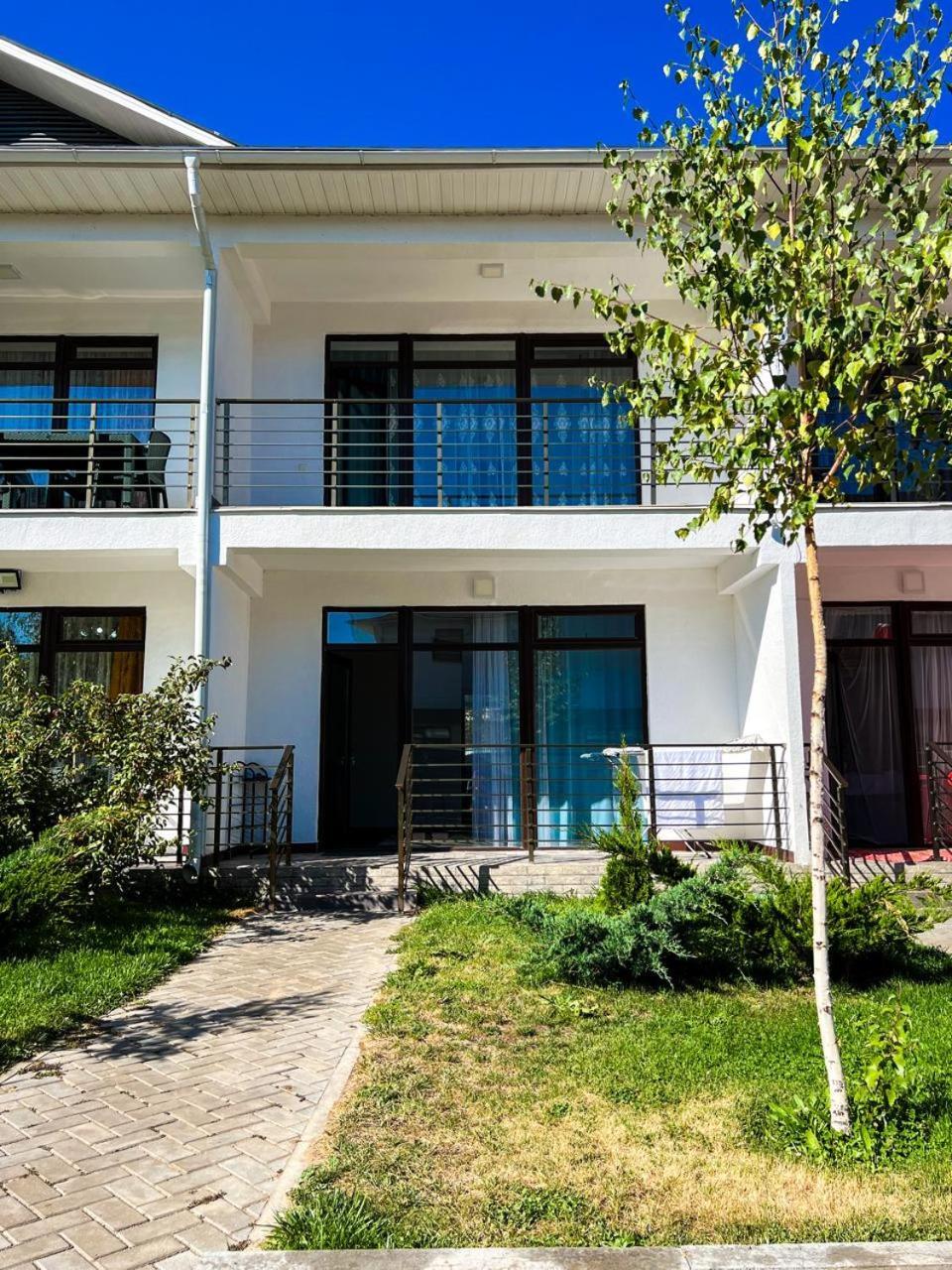 Таунхаус В Baytur Resort 보스테리 외부 사진